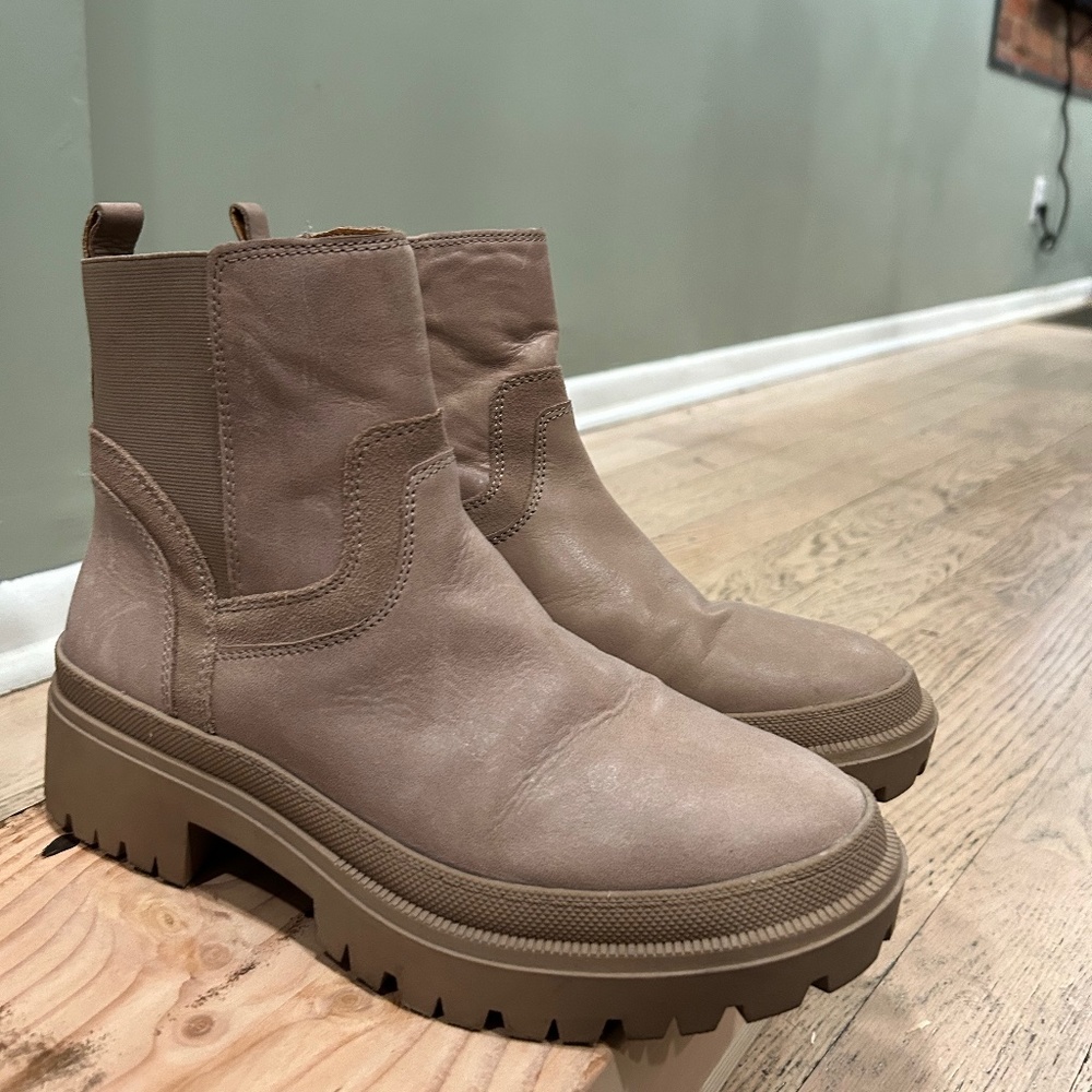 Lucky brand ankle boot